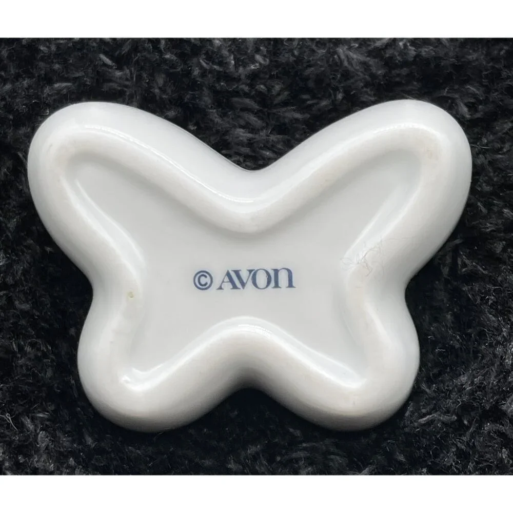 Vintage 1974 Avon Butterfly Fantasy White Porcelain Trinket Box